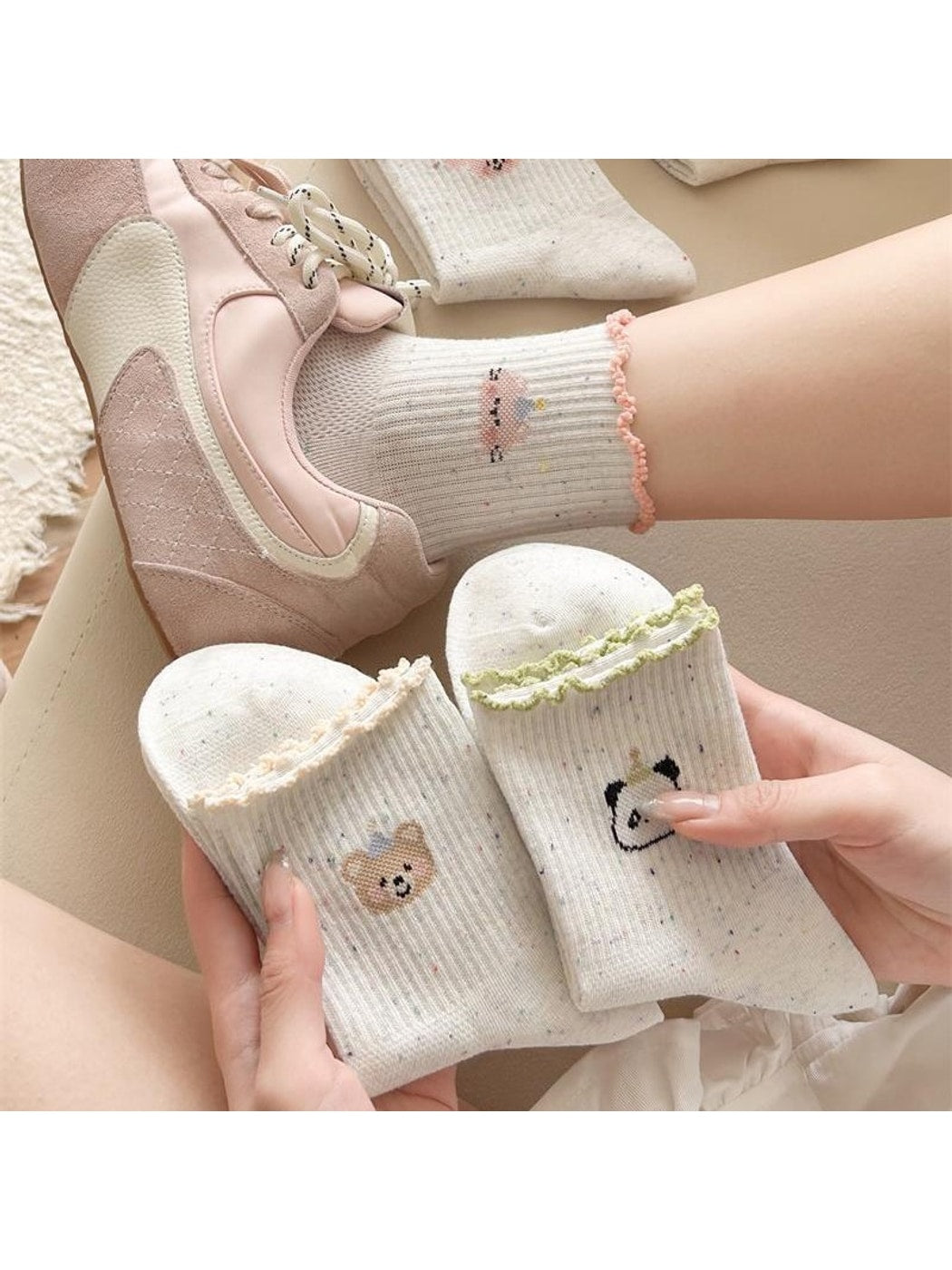 Rufia - Playful Animal Motif Ruffle Crew Socks