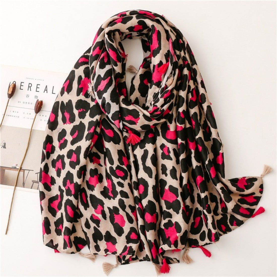 Scarvii - Stylish Leopard Print Scarf