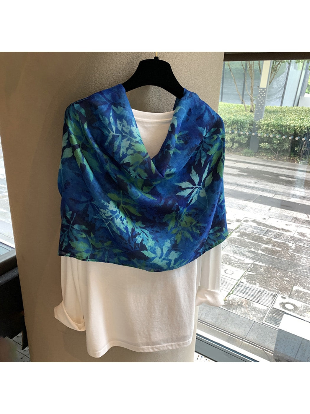 Scarvii - Blue and Green Printed Rectangular Scarf