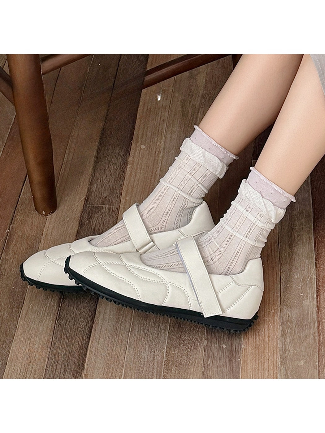 Rufia - Muted Ribbed Ruffle Cuff Crew Socks
