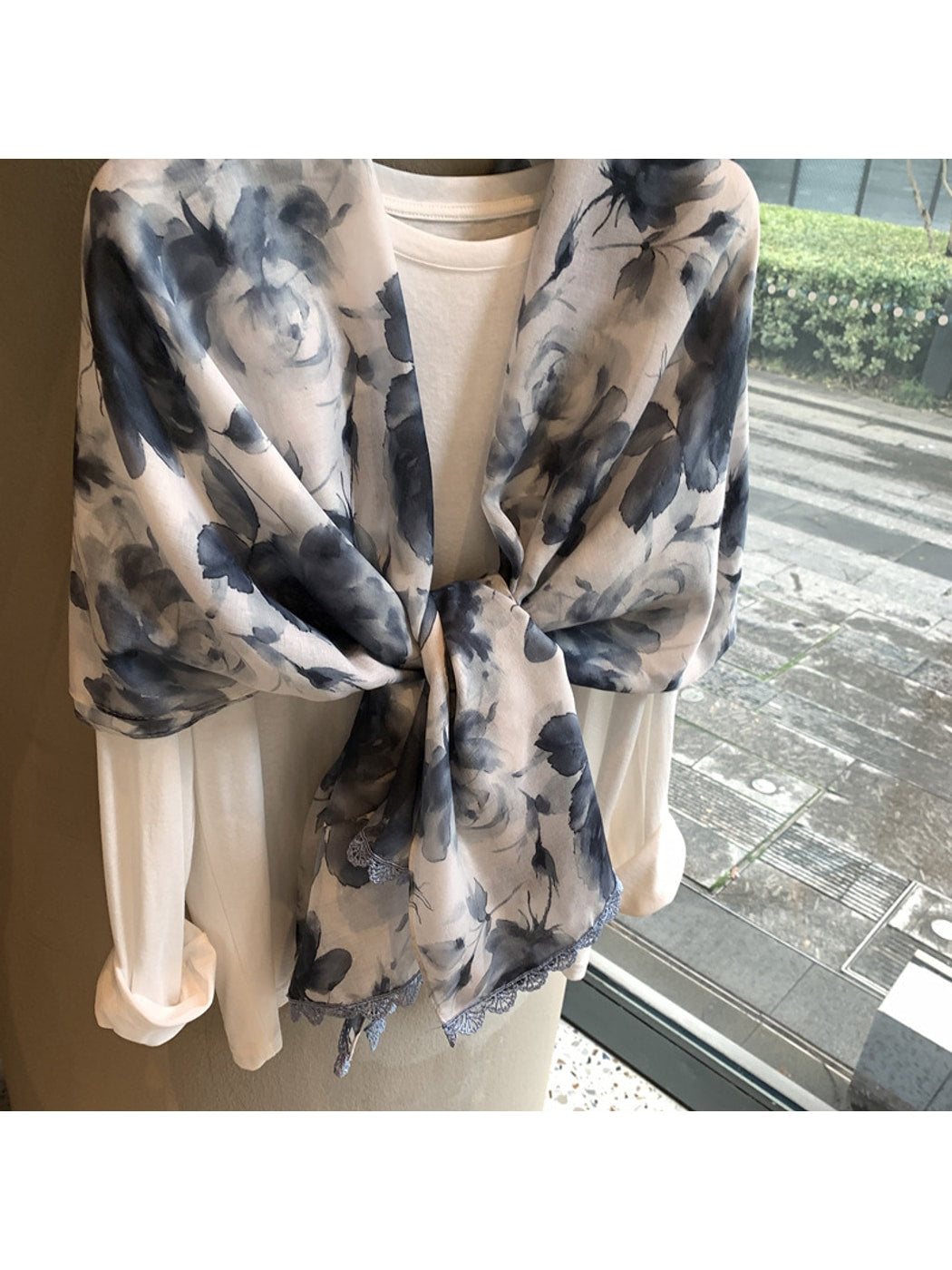 Scarvii - Ink Floral Rectangular Shawl Scarf