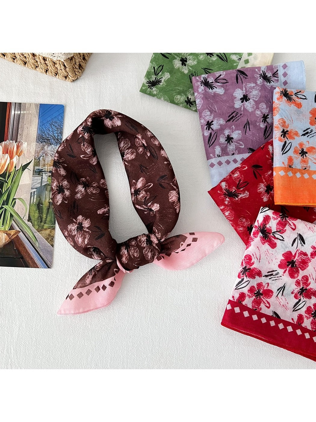 Scarvii - Fresh Floral Pattern Decorative Square Scarf