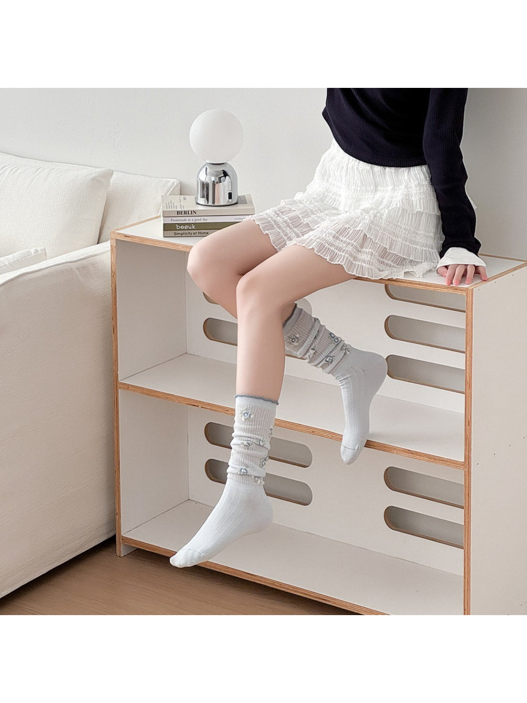 Rufia - Floral Embroidered Ruffle Crew Socks product image 3