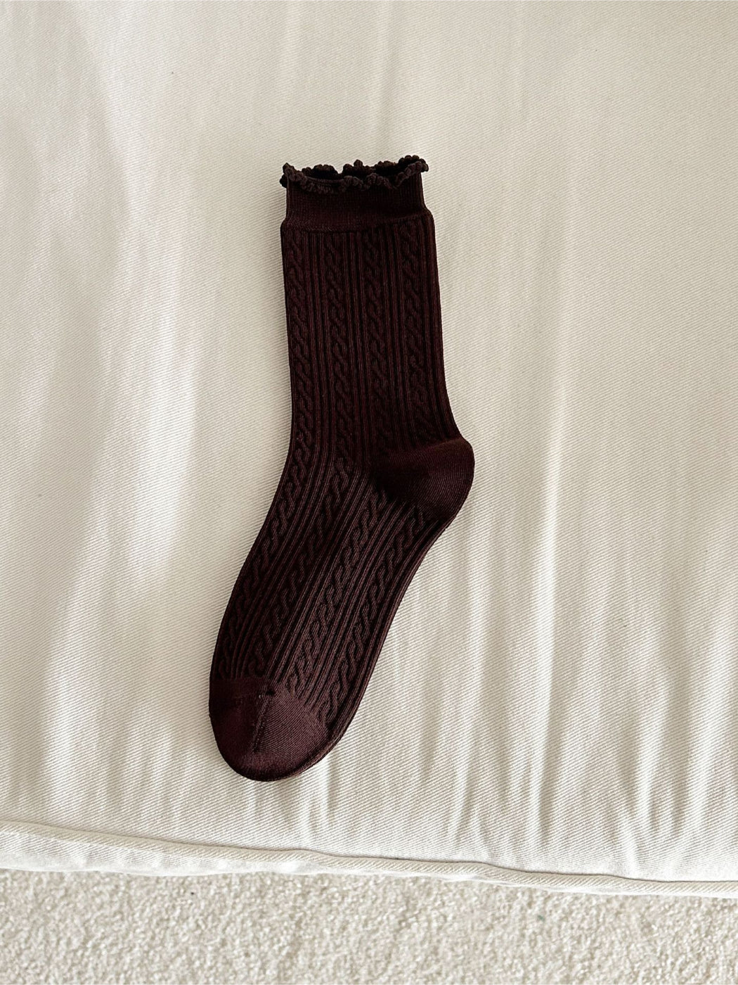 Rufia - Cable Knit Ruffle Cuff Crew Socks