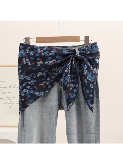Scarvii - Retro Small Floral Print Triangle Scarf