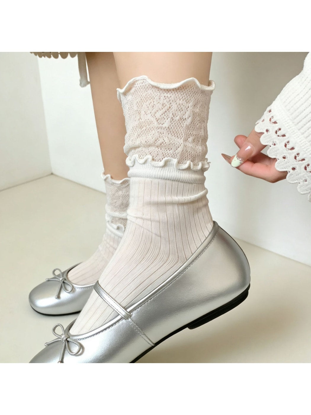 Rufia - Sweet Scalloped Edge Crew Socks