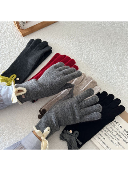 Gloving - Bow Detail Fuzzy Touchscreen Gloves