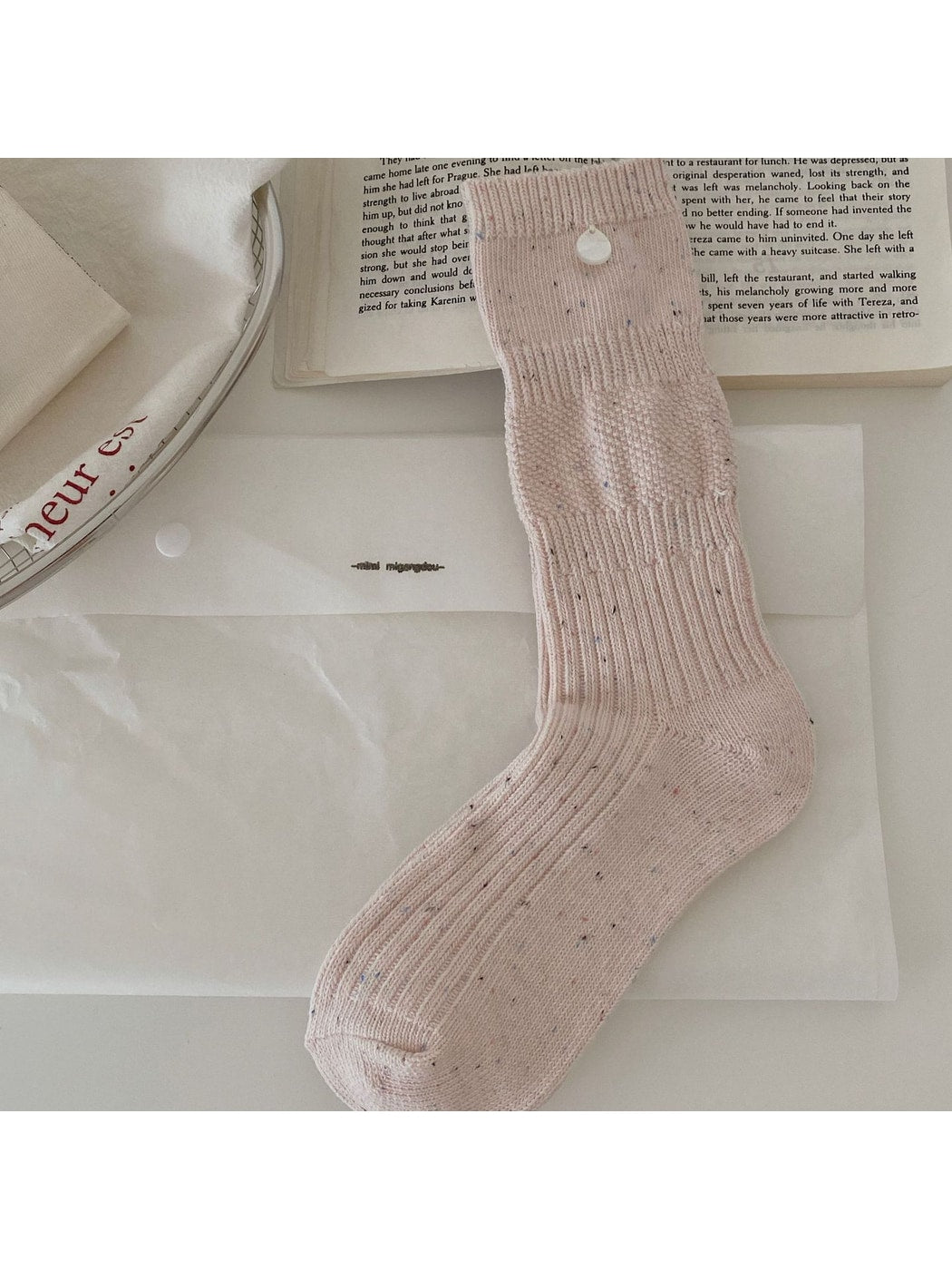 Rufia - Solid Color Button Detail Casual Crew Socks