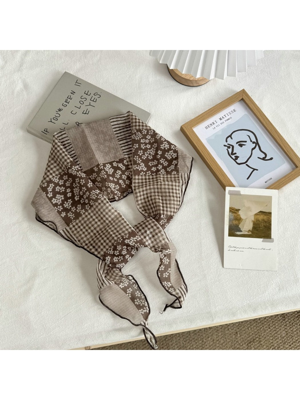 Scarvii - Simple Muted Printed Diamond-Shaped Scarf