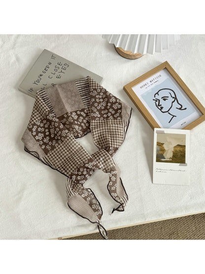 Scarvii - Simple Muted Printed Diamond-Shaped Scarf