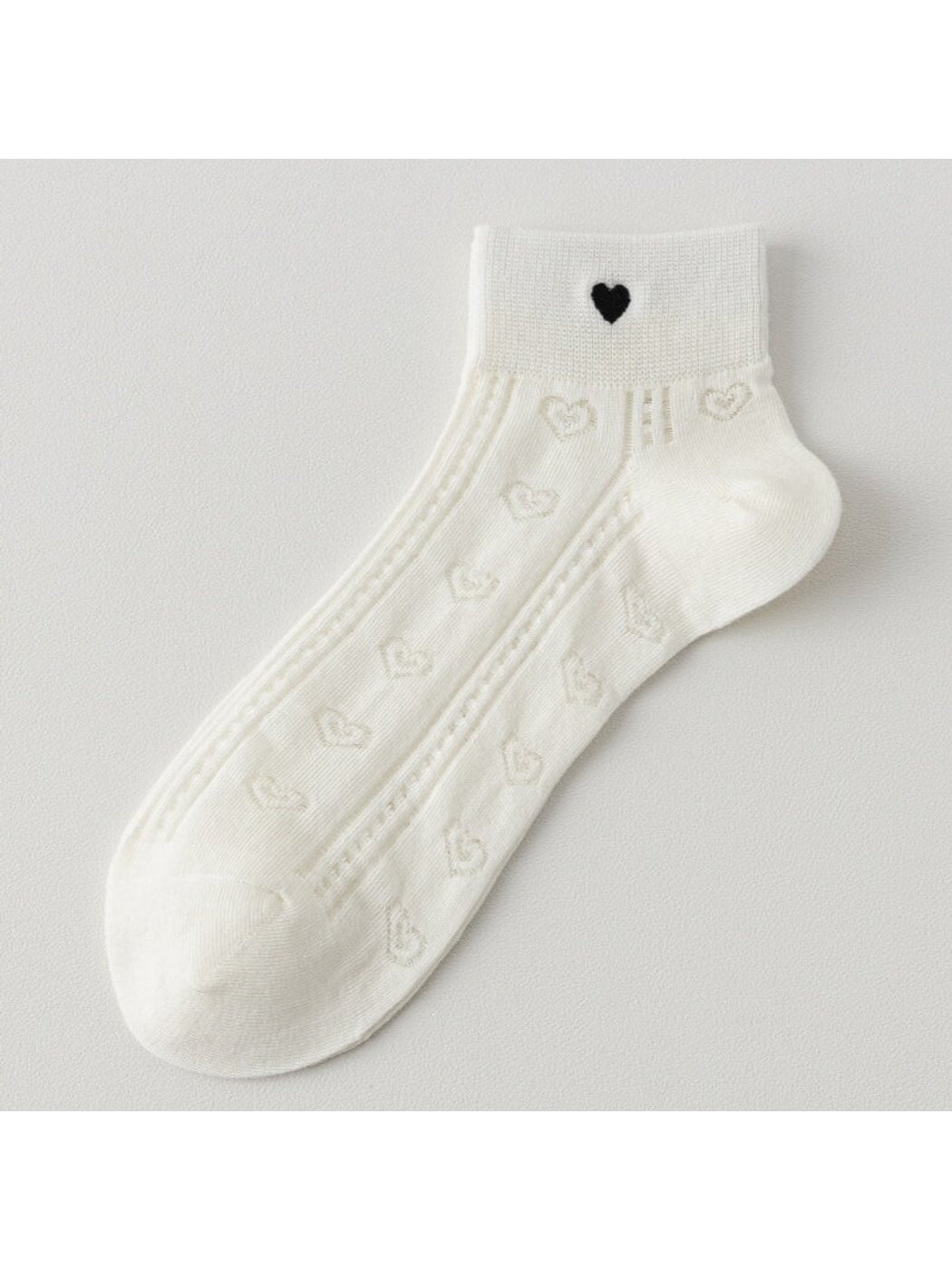 Rufia - Heart Embroidered Detail Ankle Socks