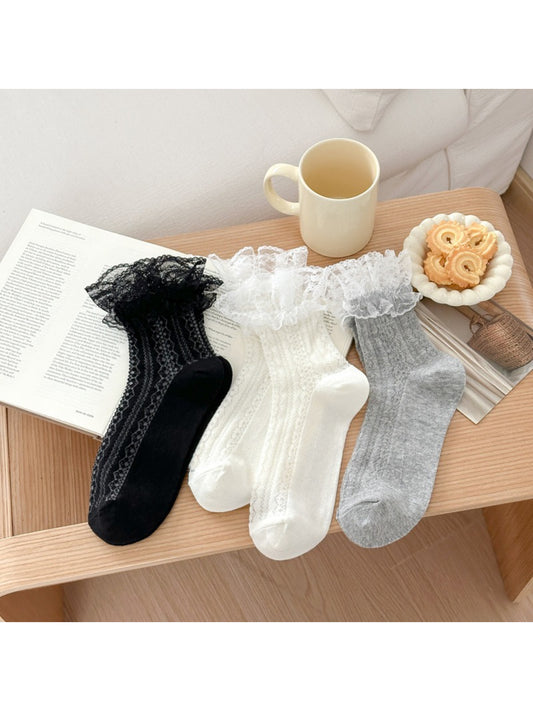 Rufia - Lace Ruffle Mesh Ankle Socks product image 1