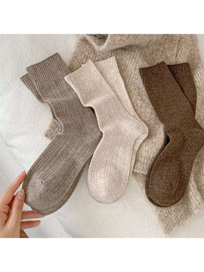 Rufia - Solid Ribbed Everyday Crew Socks
