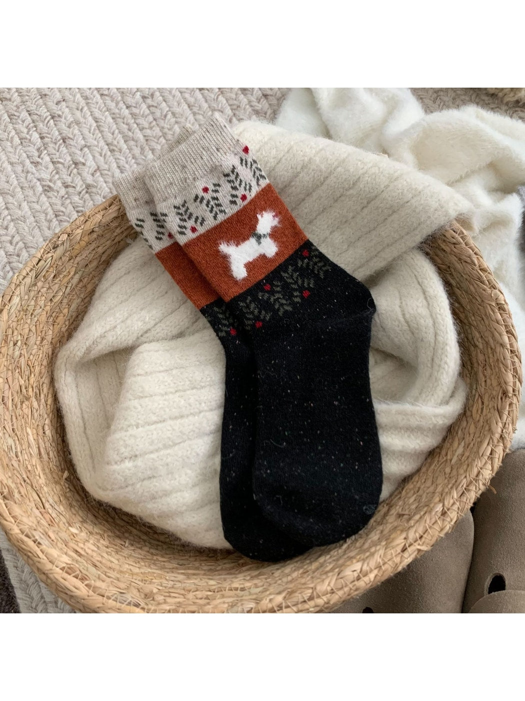 Rufia - Playful Dog Motif Casual Crew Socks