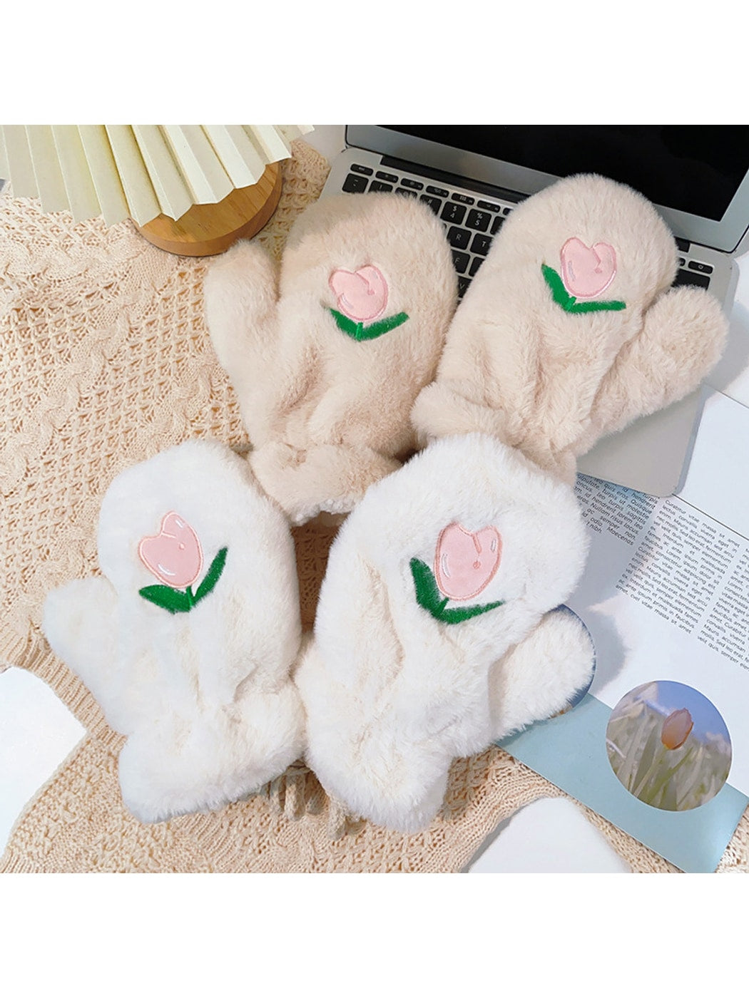 Gloving - Tulip Accent Plush Winter Mittens