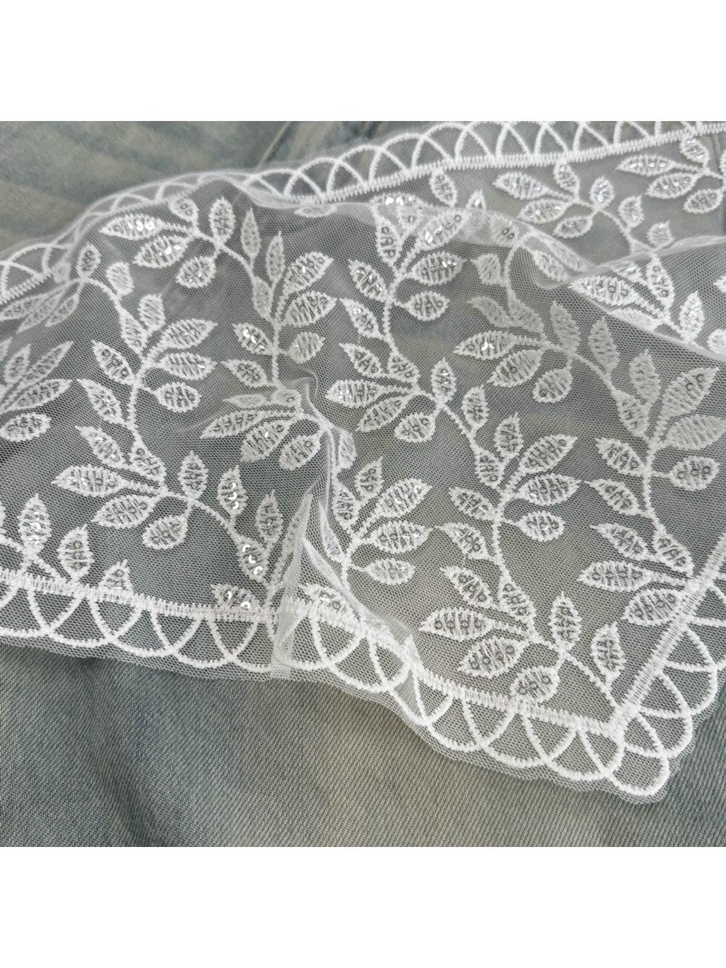 Scarvii - White Floral Lace Triangle Scarf