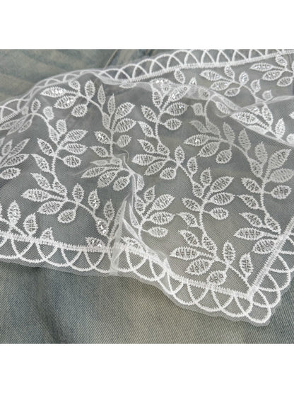 Scarvii - White Floral Lace Triangle Scarf