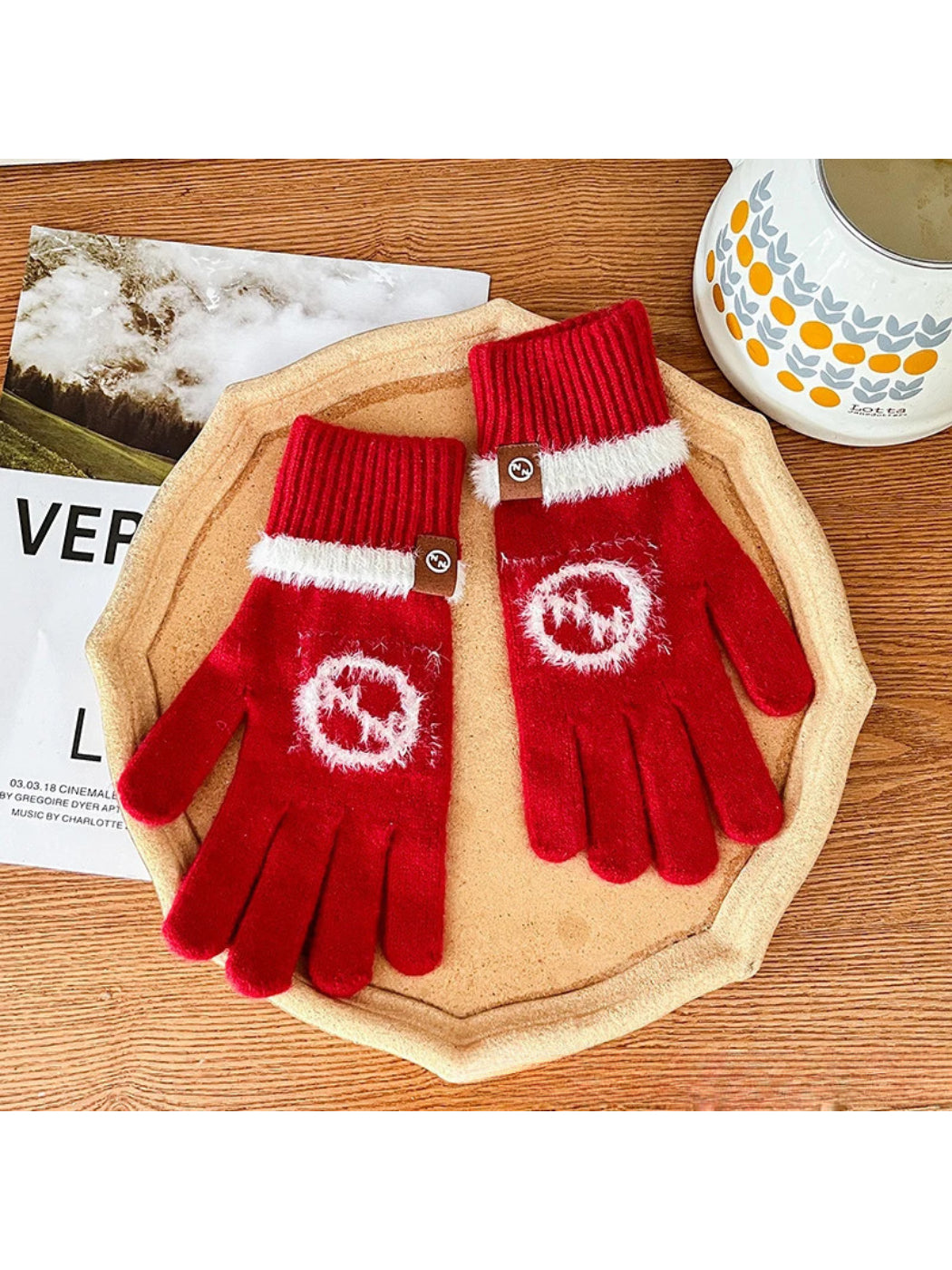 Gloving - Fuzzy Circle Knit Gloves