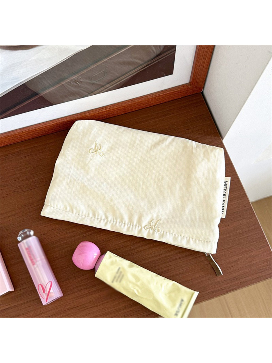 Cosbai Ribbed Stripe Makeup Pouch product image