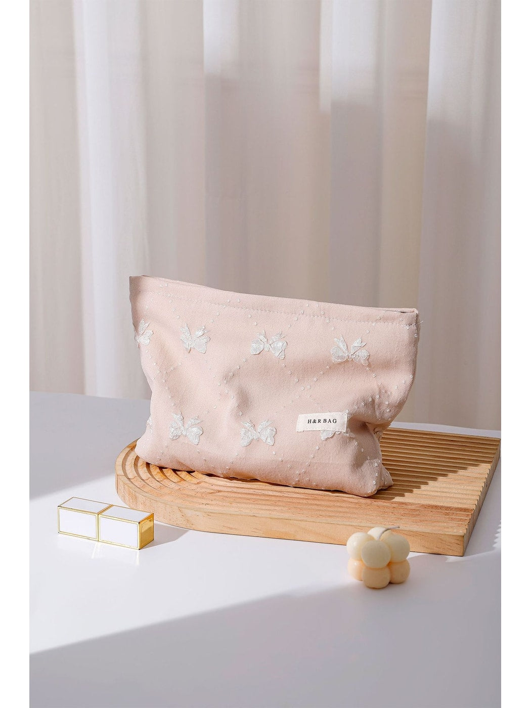 Cosbai - Embossed Bow Travel Makeup Storage Bag