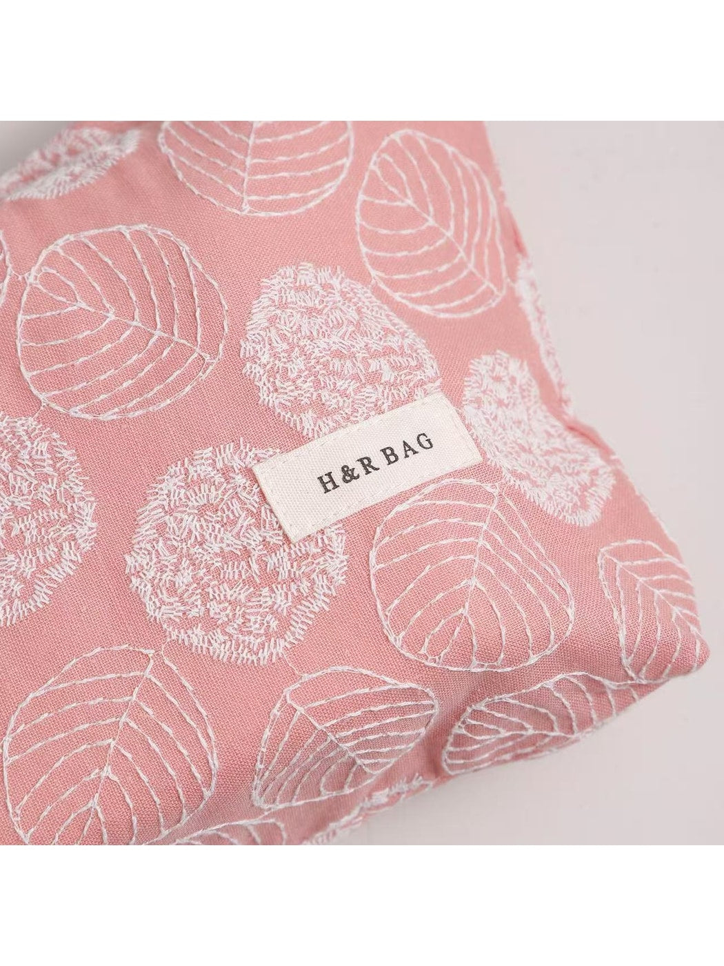 Cosbai - Leaf Print Handheld Organizer Bag