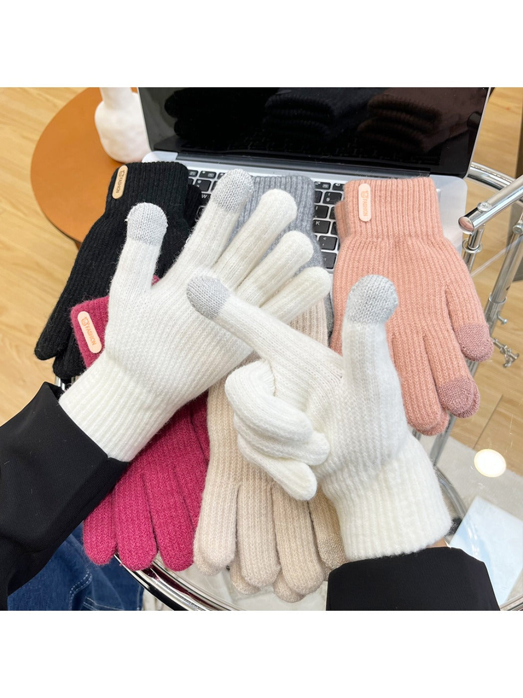 Gloving - Solid Color Touchscreen Gloves