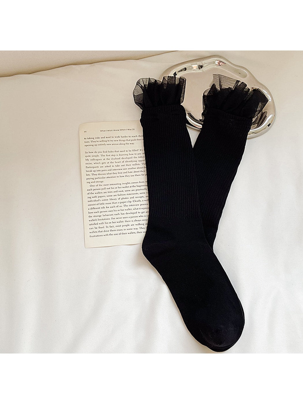 Rufia - Sweet Ruffle Trim Casual Crew Socks