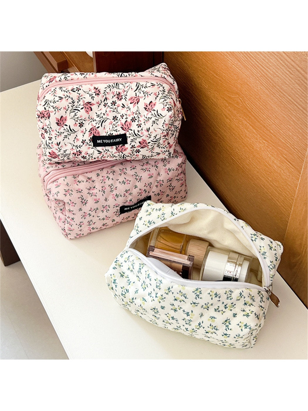 Cosbai - Floral Pattern Handheld Makeup Bag