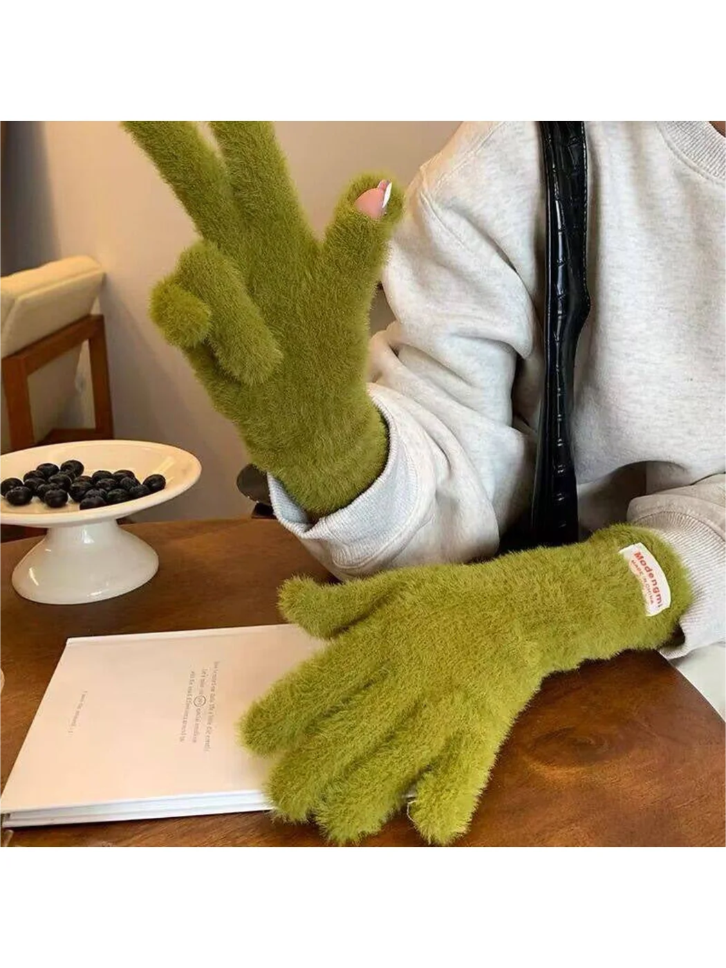 Gloving - Fuzzy Texture Cuffed Gloves