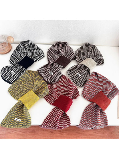 Scarvii - Geometric Stripe Ribbed Knit Scarf
