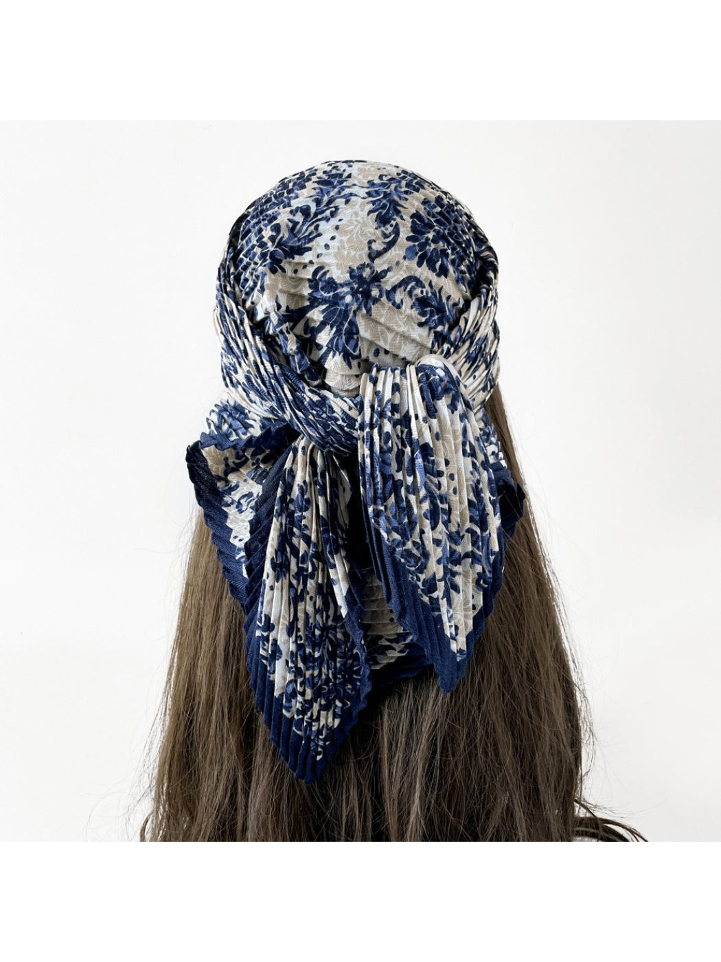 Scarvii - Abstract Leaf Pleated Scarf