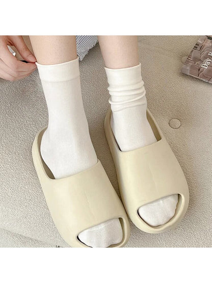 Rufia - Classic Creamy Solid Color Crew Socks