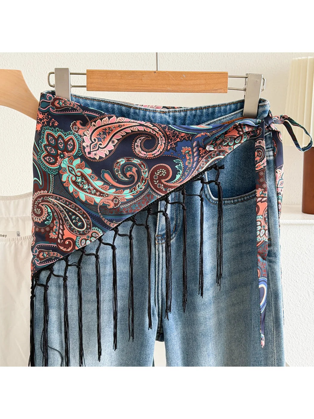 Scarvii - Printed Triangle Scarf