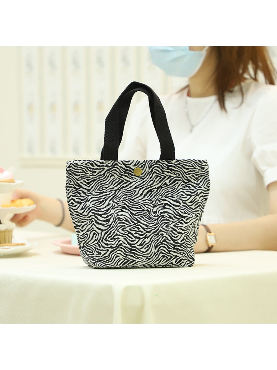 Cosbai - Simple Print Hand Carry Lunch Bag