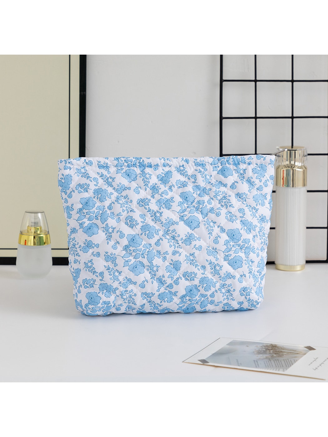 Cosbai - Rustic Style Floral Pattern Quilted Zip Pouch
