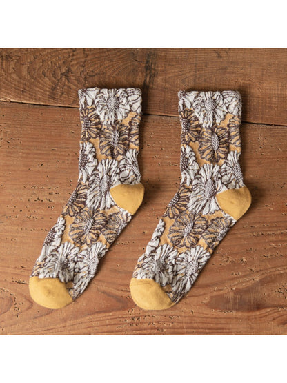Rufia Textured Bloom Pattern Crew Socks product image 8