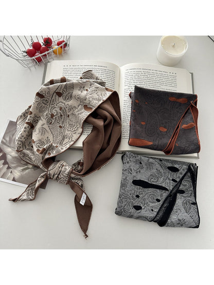 Scarvii - Vintage Patchwork Triangle Scarf