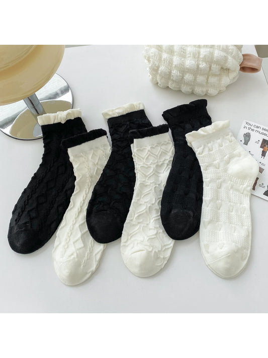 Rufia - Elegant Lace Pattern Crew Socks product image 1