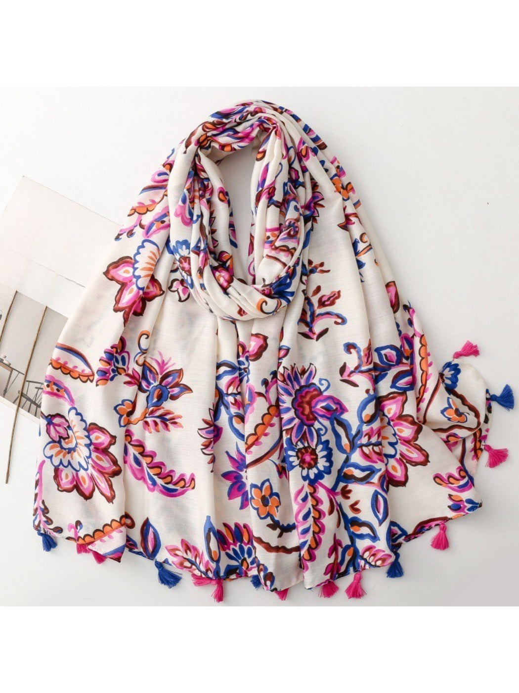 Scarvii - Bold Floral Motif Detail Scarf