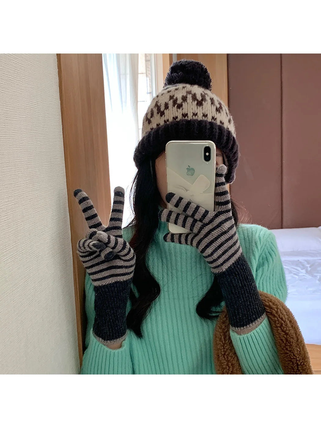 Gloving - Striped Long Ribbed Cuff Gloves