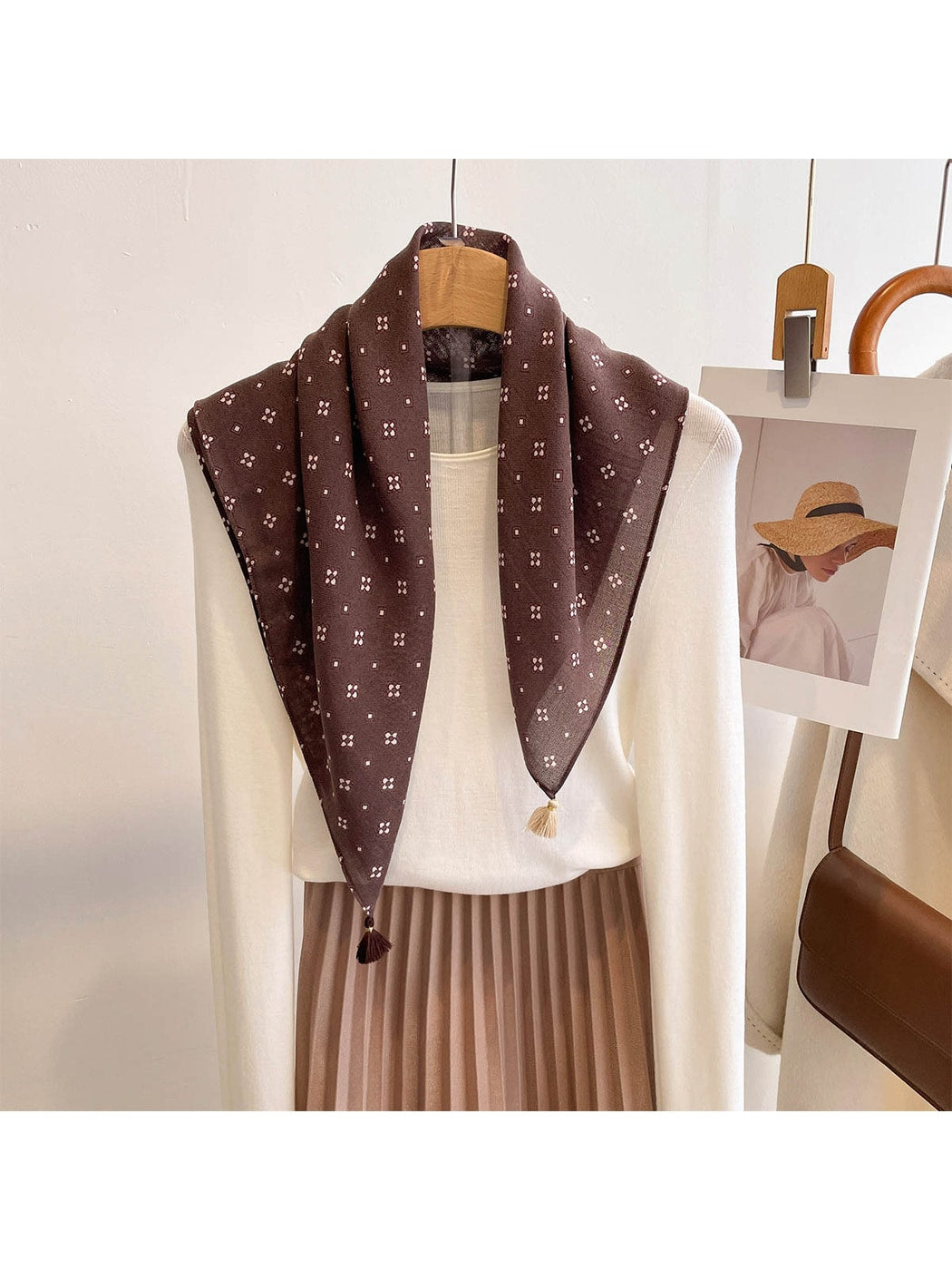 Scarvii - Tassel Corner Geometric Pattern Square Scarf