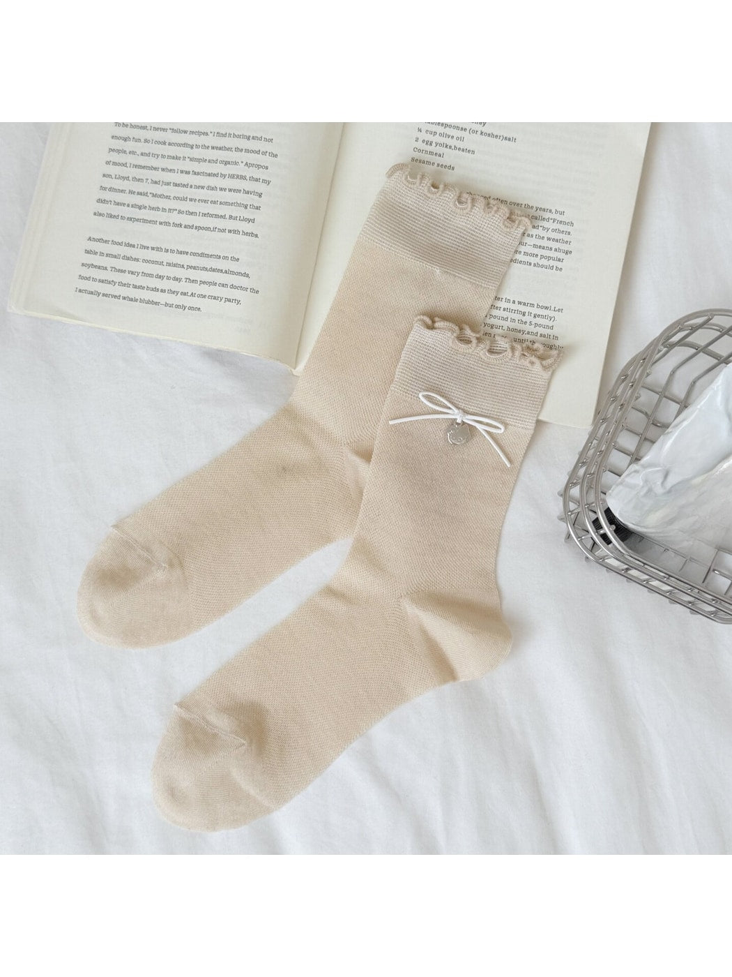 Rufia - Muted Bow Ruffle Crew Socks
