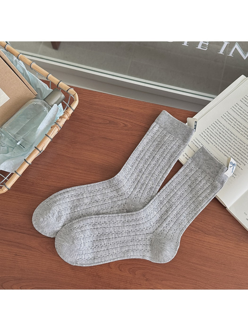 Rufia - Bow Pattern Label Detail Openwork Crew Socks