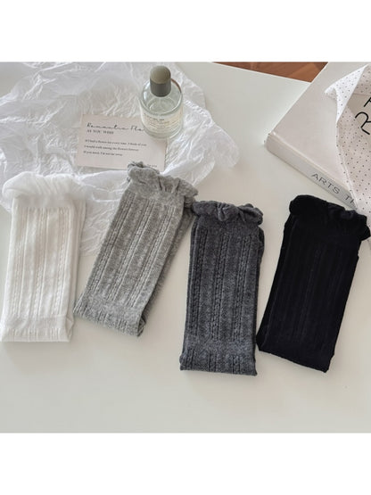 Rufia - Solid Color Split Toe Socks