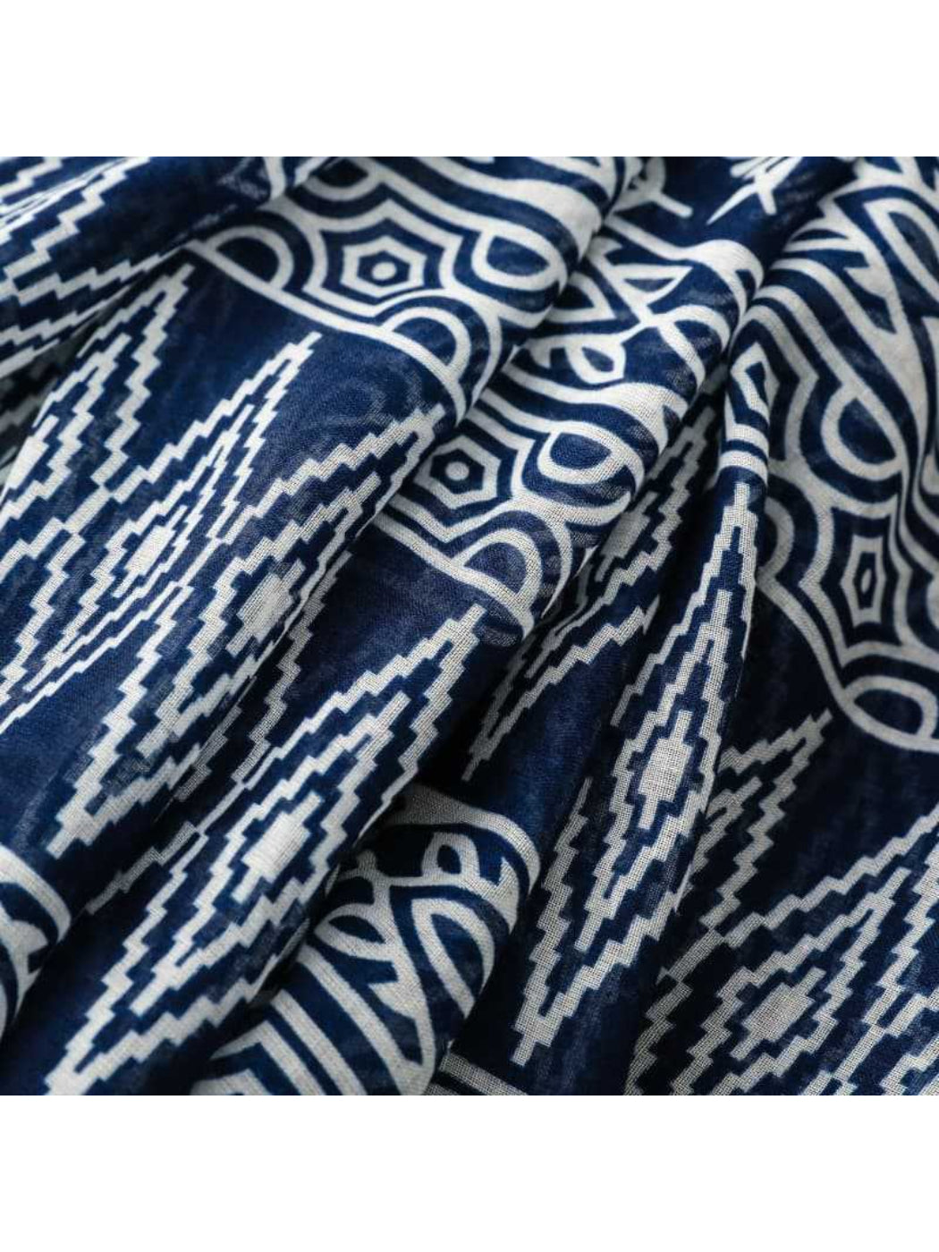 Scarvii - Classic Botanical Pattern Print Scarf