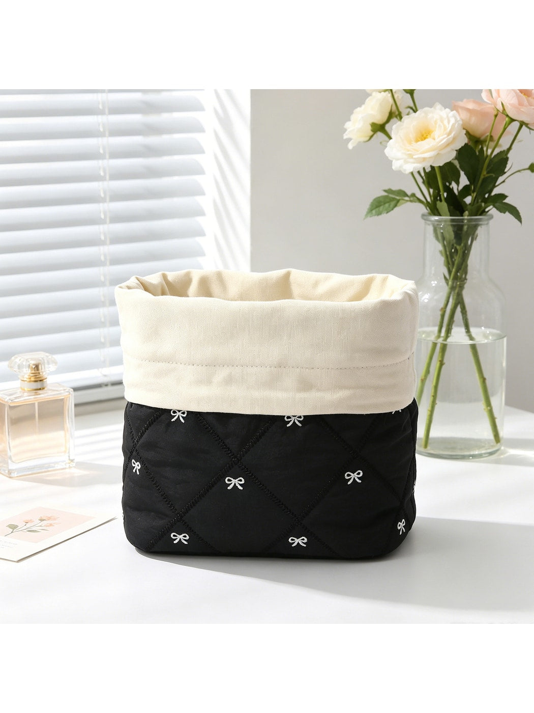 Cosbai - Bow Detail Quilted Drawstring Makeup Bag
