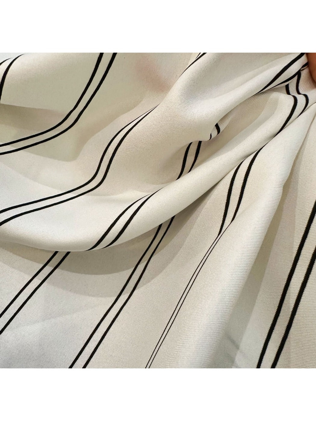 Scarvii - Simple Diagonal Stripe Triangle Bandana