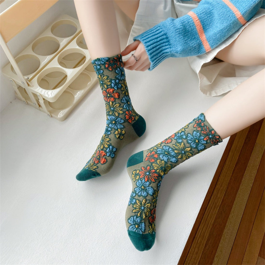 Rufia - Royal Floral Pattern Wide-Cuff Socks