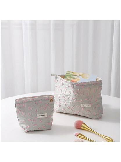 Cosbai - Fresh Embossed Floral Daily Handheld Bag