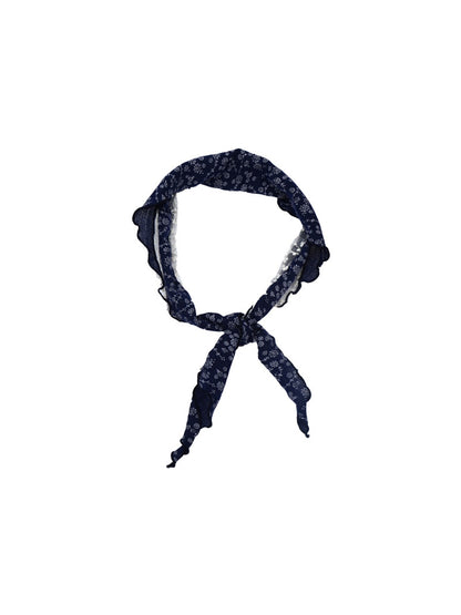 Scarvii - Vintage Lace Floral Print Triangle Bandana